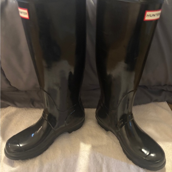 NWOT Hunter Black tall Rain Boots size 7 - Picture 2 of 5